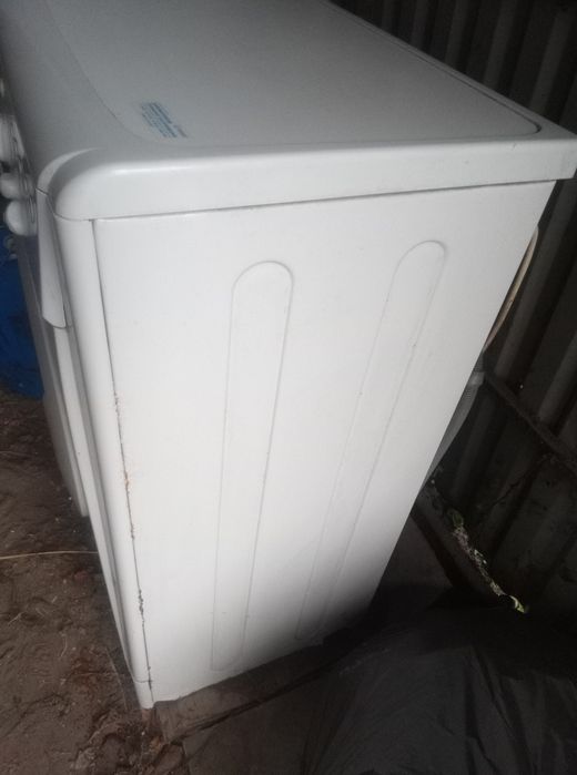 Продам пральну машинку indesit