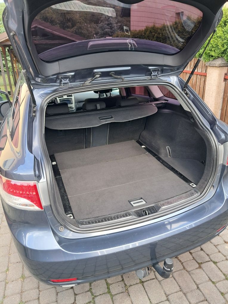 Toyota Avensis t27