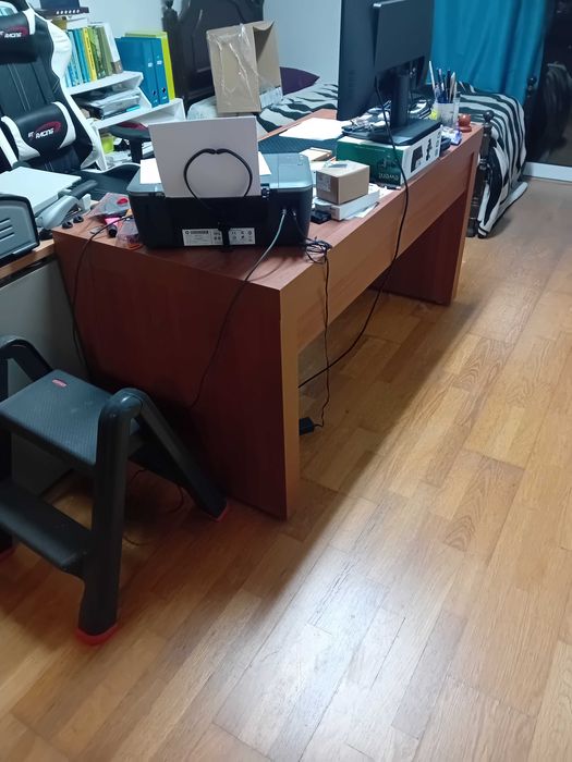 Secretária para escritório