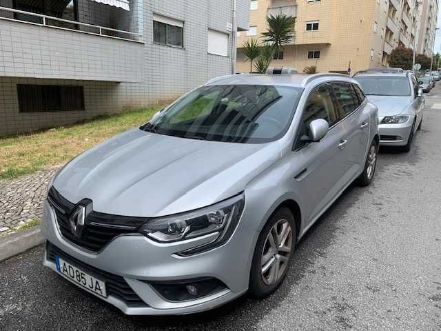 Renault Megane 2016 - Sport Tourer Business - 182000 km - ótimo estado