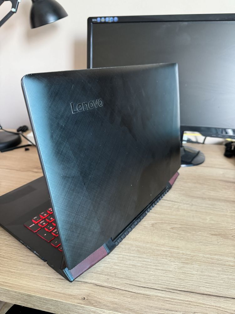 Laptop Lenoyo y700 i7 8700