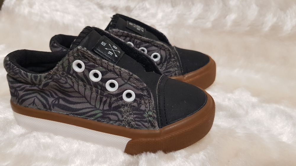 Фірмові дитячі кросівки,кеди 22 розмір