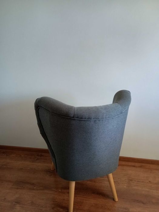 Szary fotel uszak Ikea GUBBO