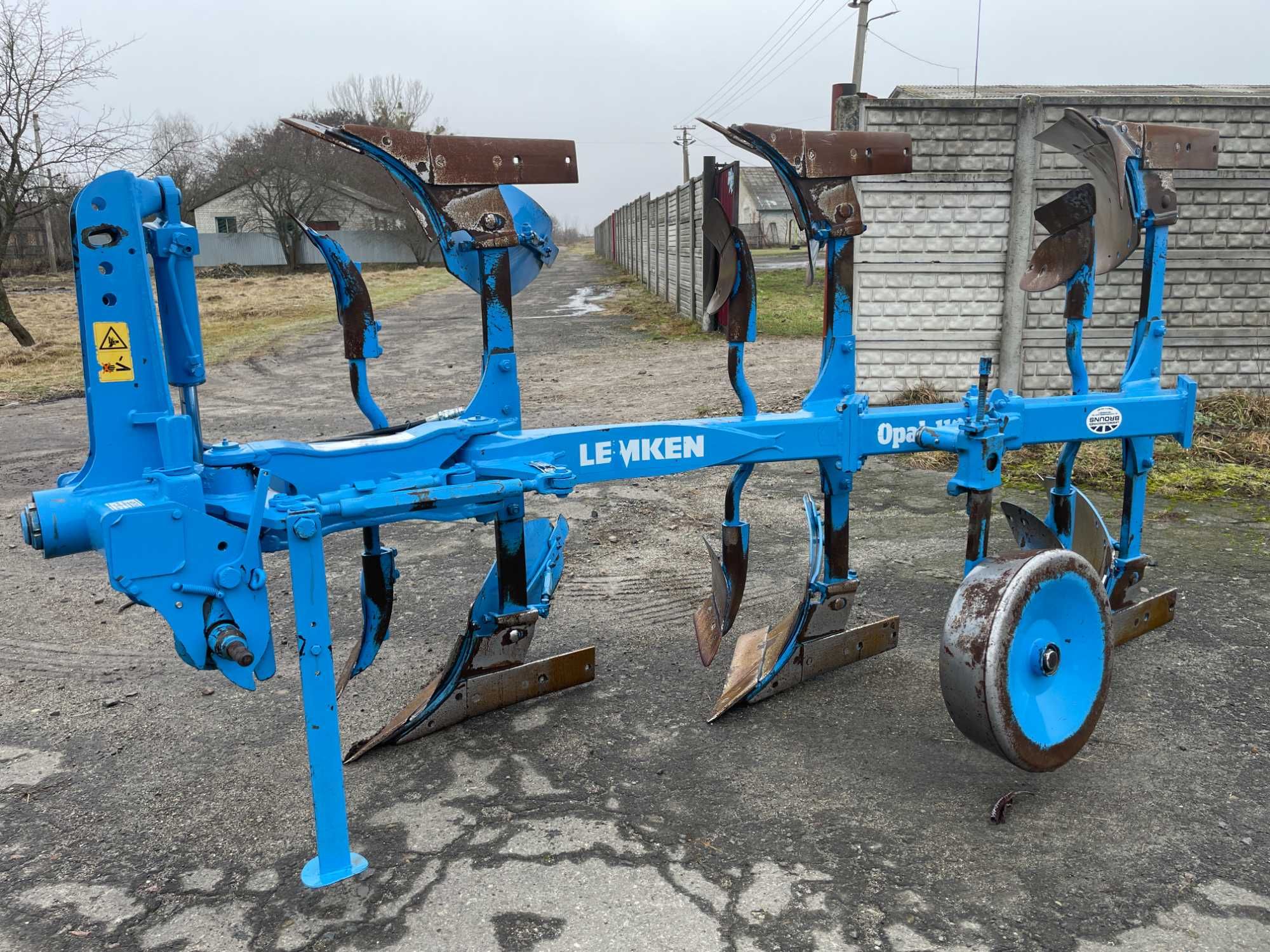 Плуг оборотний 3-корпусний Lemken opal 110 090 90