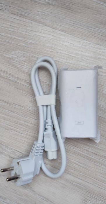 Точка доступу Ubiquiti U6 + POE адаптер