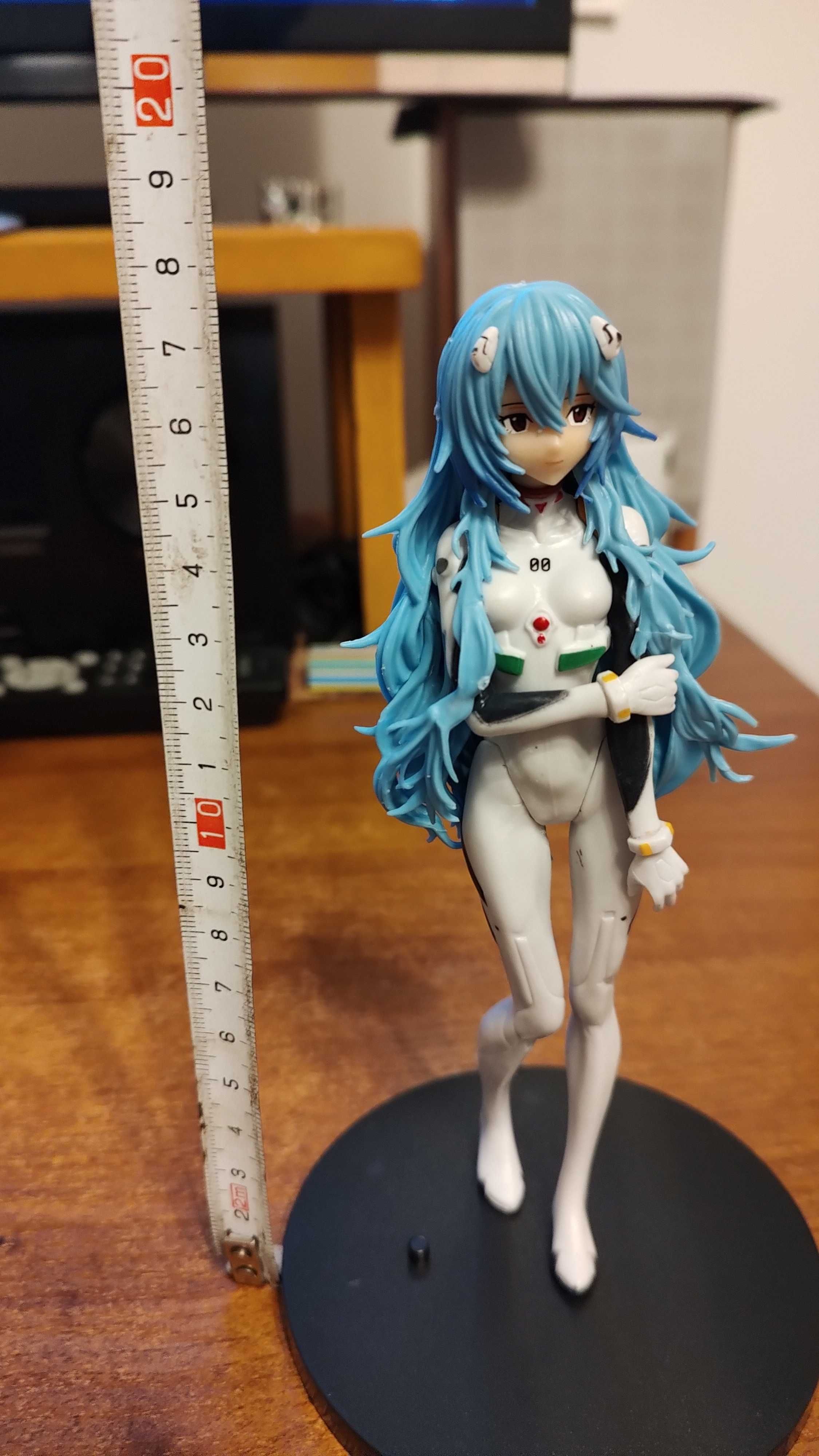 Figurka Rei Ayanami z anime Evangelion długie włosy 18cm