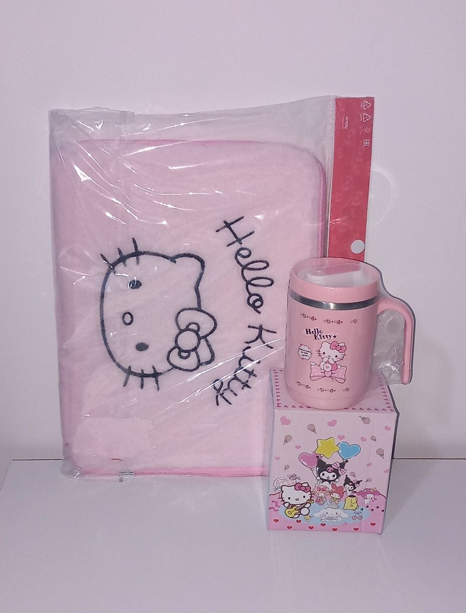 Nowe etui na laptopa + kubek Hello kitty