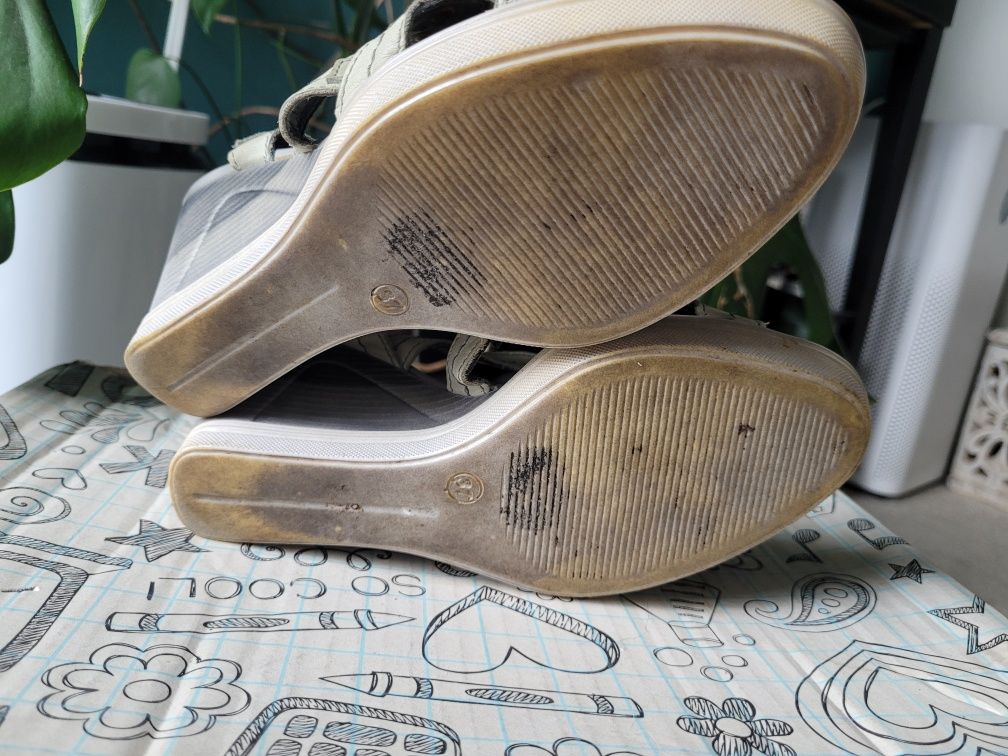 Sandały 37 Carinii skóra koturn buty letnie