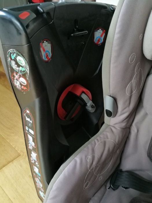 Cadeira Auto Bébé Confort Axiss (Roda 90º) (Grp 1 dos 9 - 18kg)