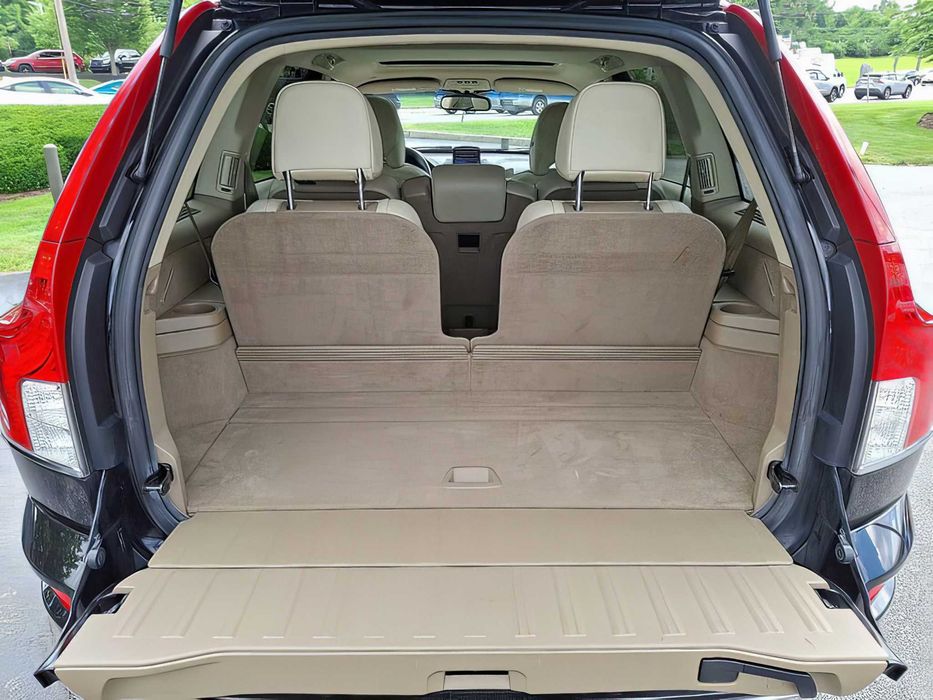 Volvo XC90      2013