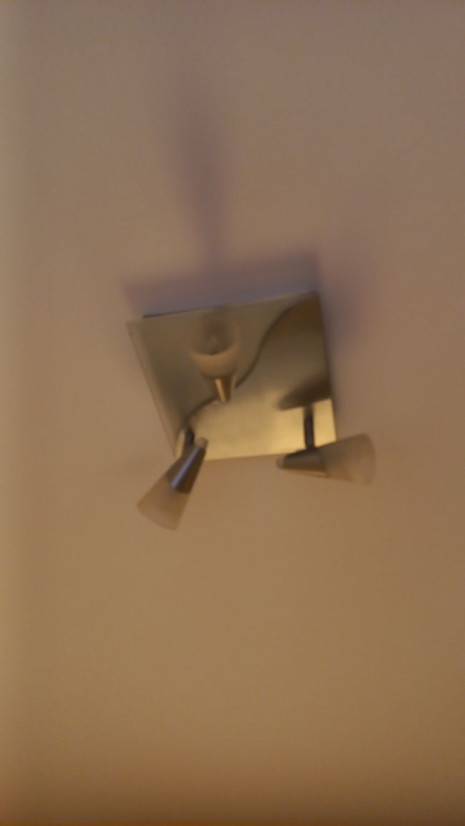 Lampa sufitowa na 3 zarówki