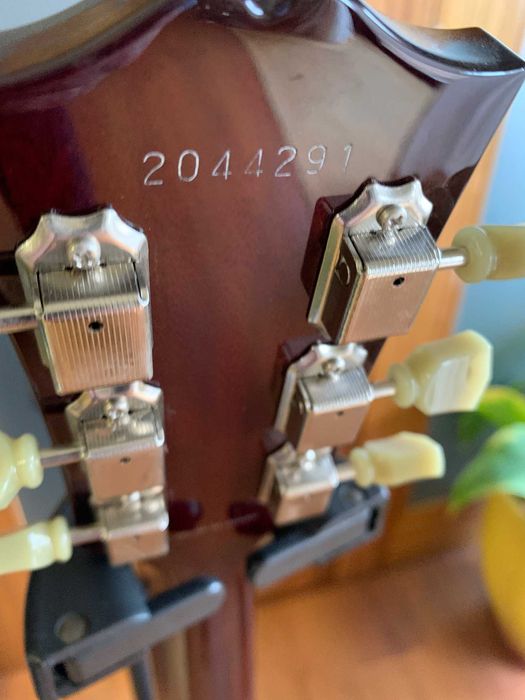 Guitarra Tokay SG 124 WN