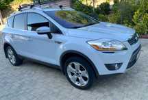 Ford Kuga Biala perla