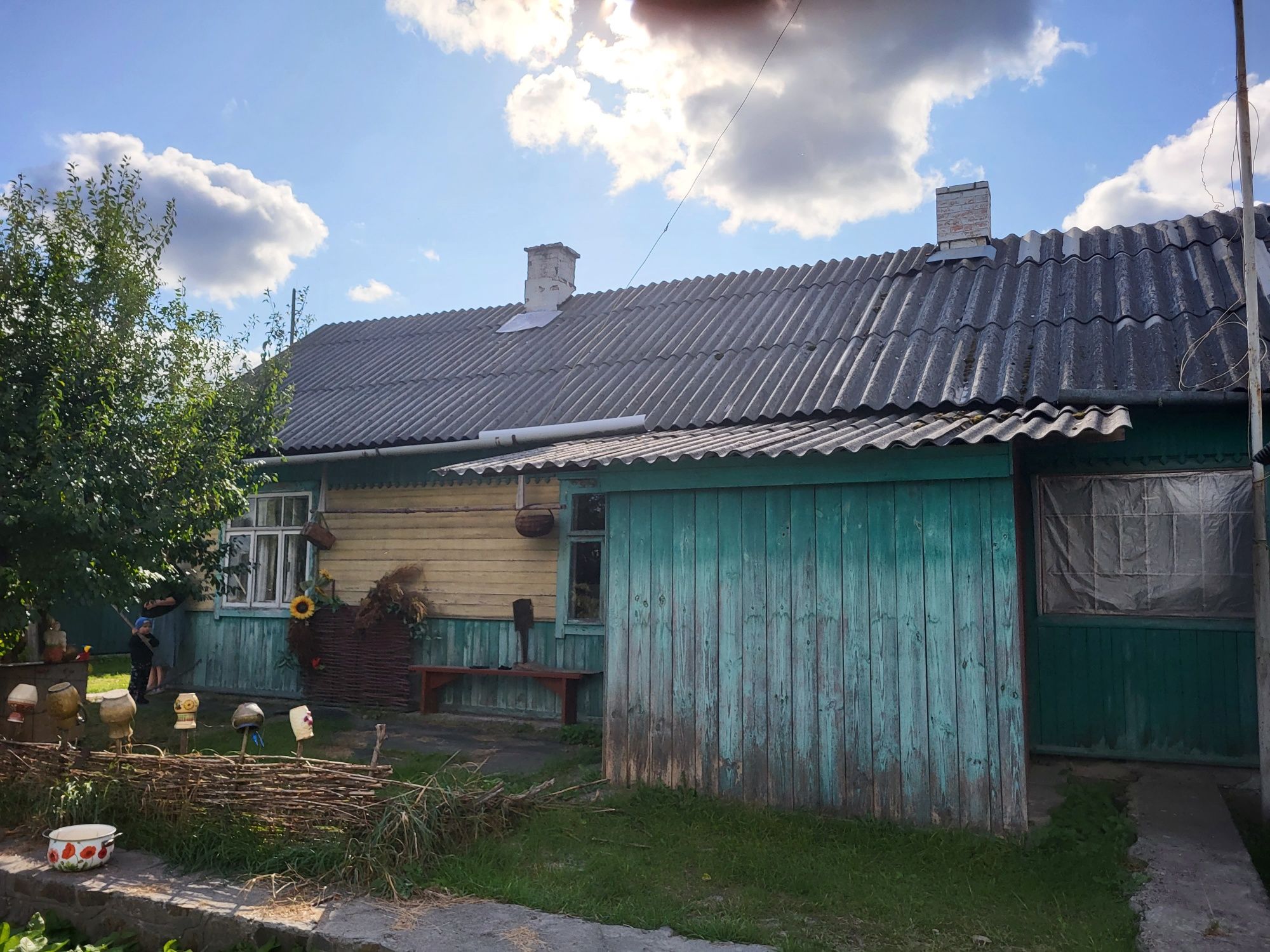 Продам будинок з земельною ділянкою(Клесів)