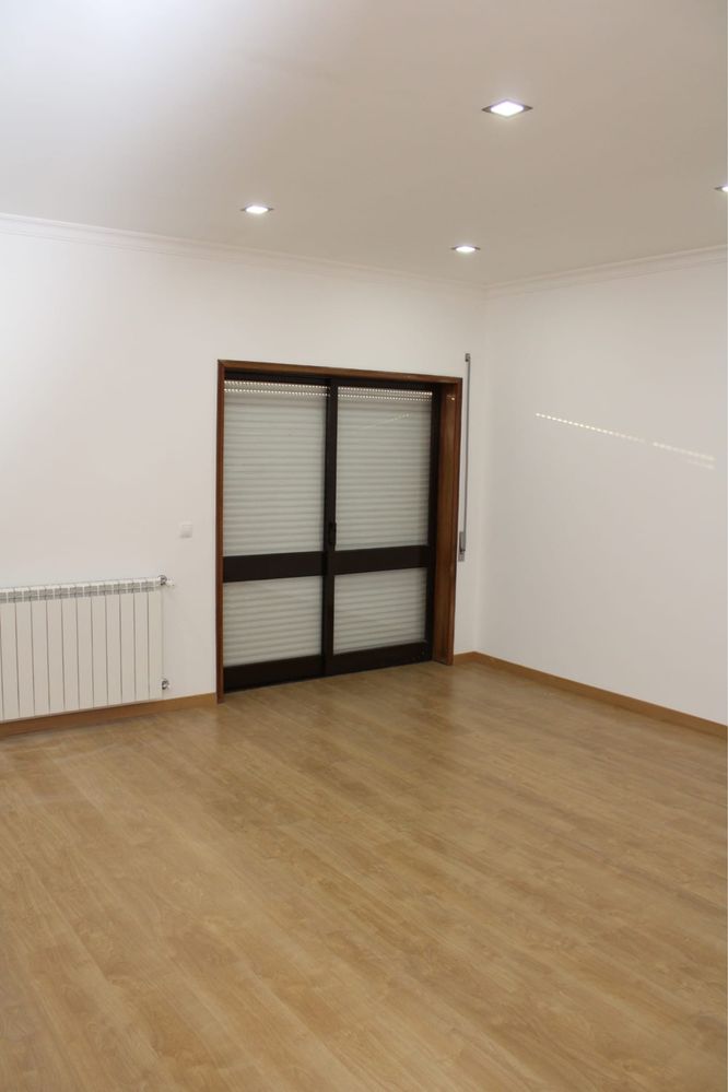 Amarante: T2, 96 m² + Box  – 550€