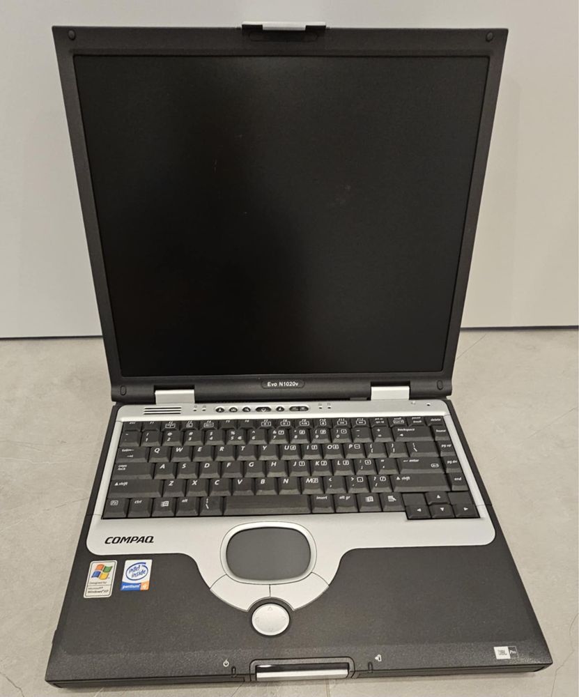 Compaq Evo N1020V - Laptop dla Retro Graczy - Sprawny!