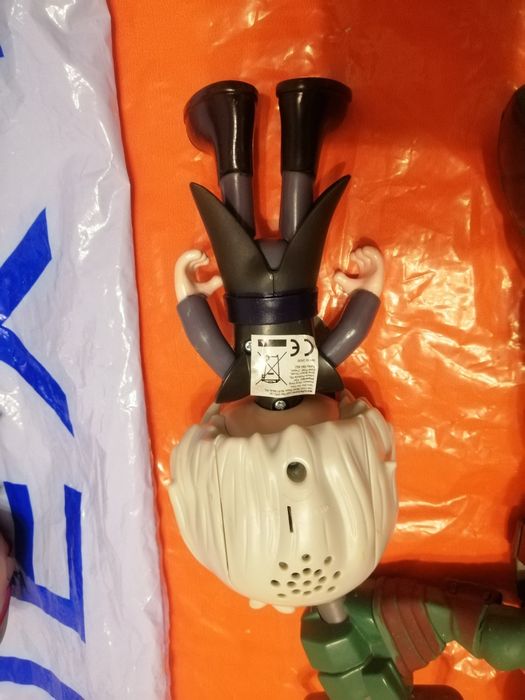 Интерактивная игрушка Hatchimals. Фигурка Funko POP! Герои в масках.