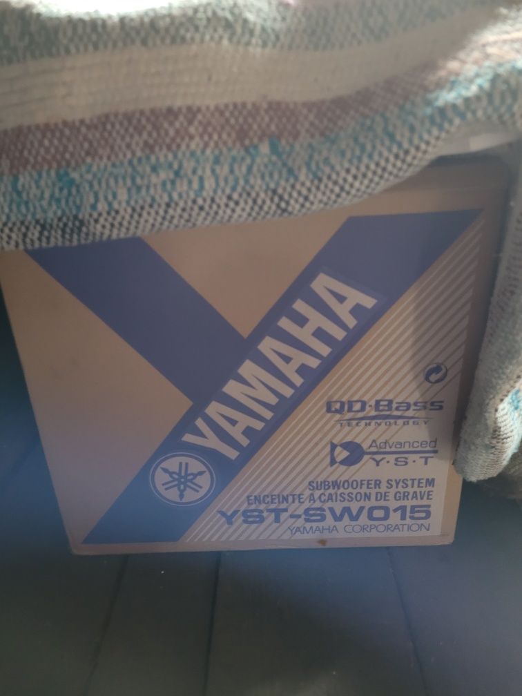 Aktywny soubufer Yamacha YST SW015 Jak Nowy
