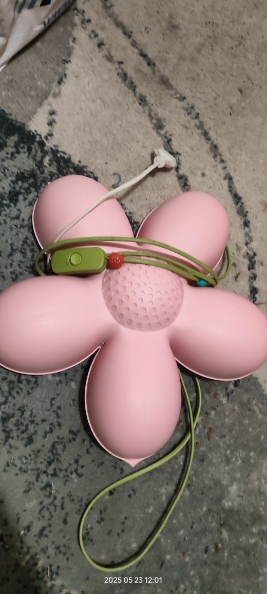 Lampka ścienna  kwiatek ikea