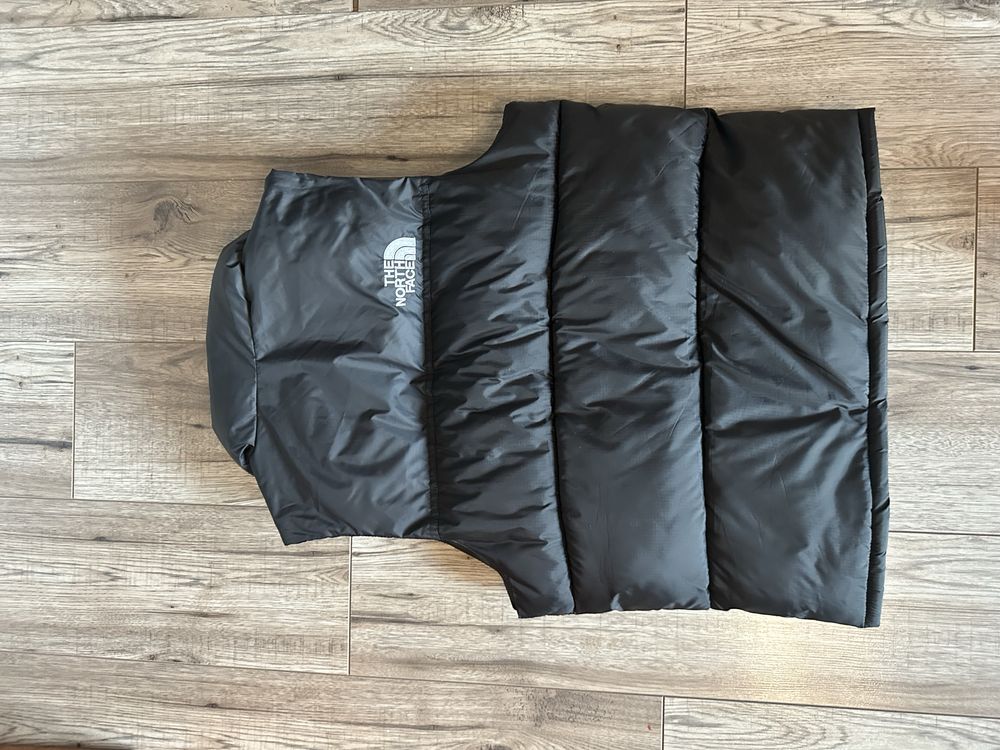 Безрукавка the north face M