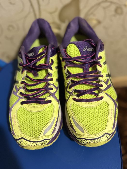 Жіночі кросівки для бігу ASICS GEL