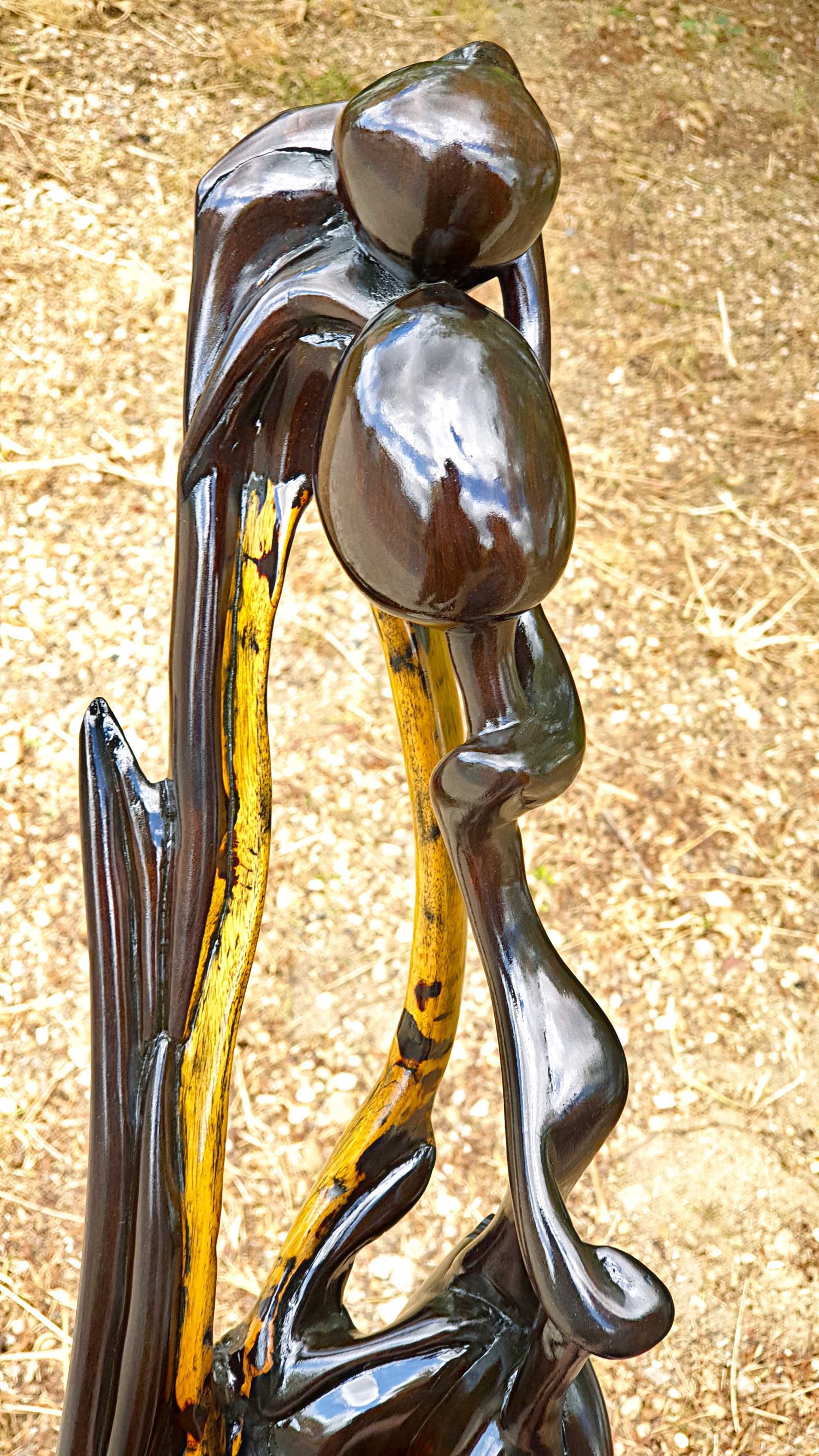 Escultura em madeira africana rara feita de madeira Mpingo da Tanzânia