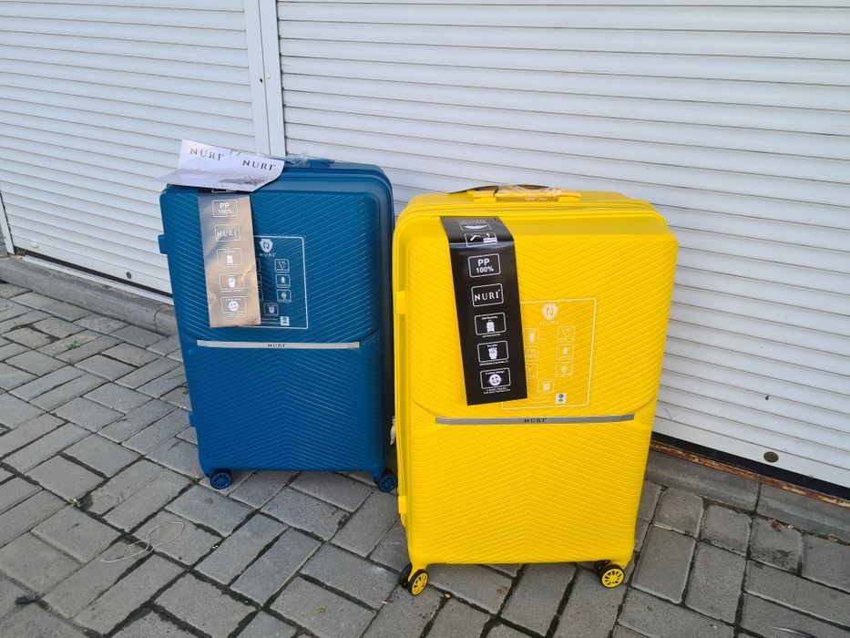 Валіза чемодан поліпропілен пластик