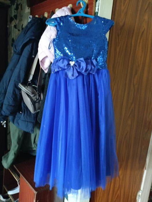 Сукня святкова для дівчинки 6-8 років