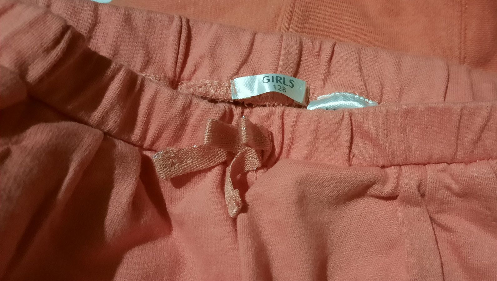 Bluzy, spodnie zestaw dla dziewczynki roz. 134-140