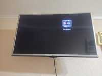 Телевизор LG 32LF550U