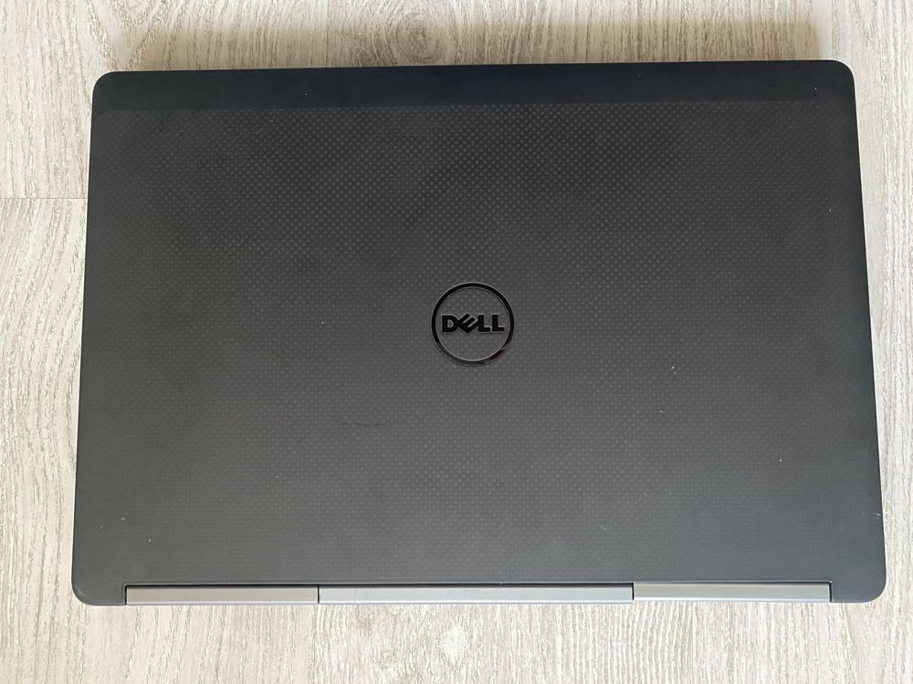 ПОТУЖНИЙ Quadro DELL Precision 7520•15.6" FHD•XEON E3•16•256SSD