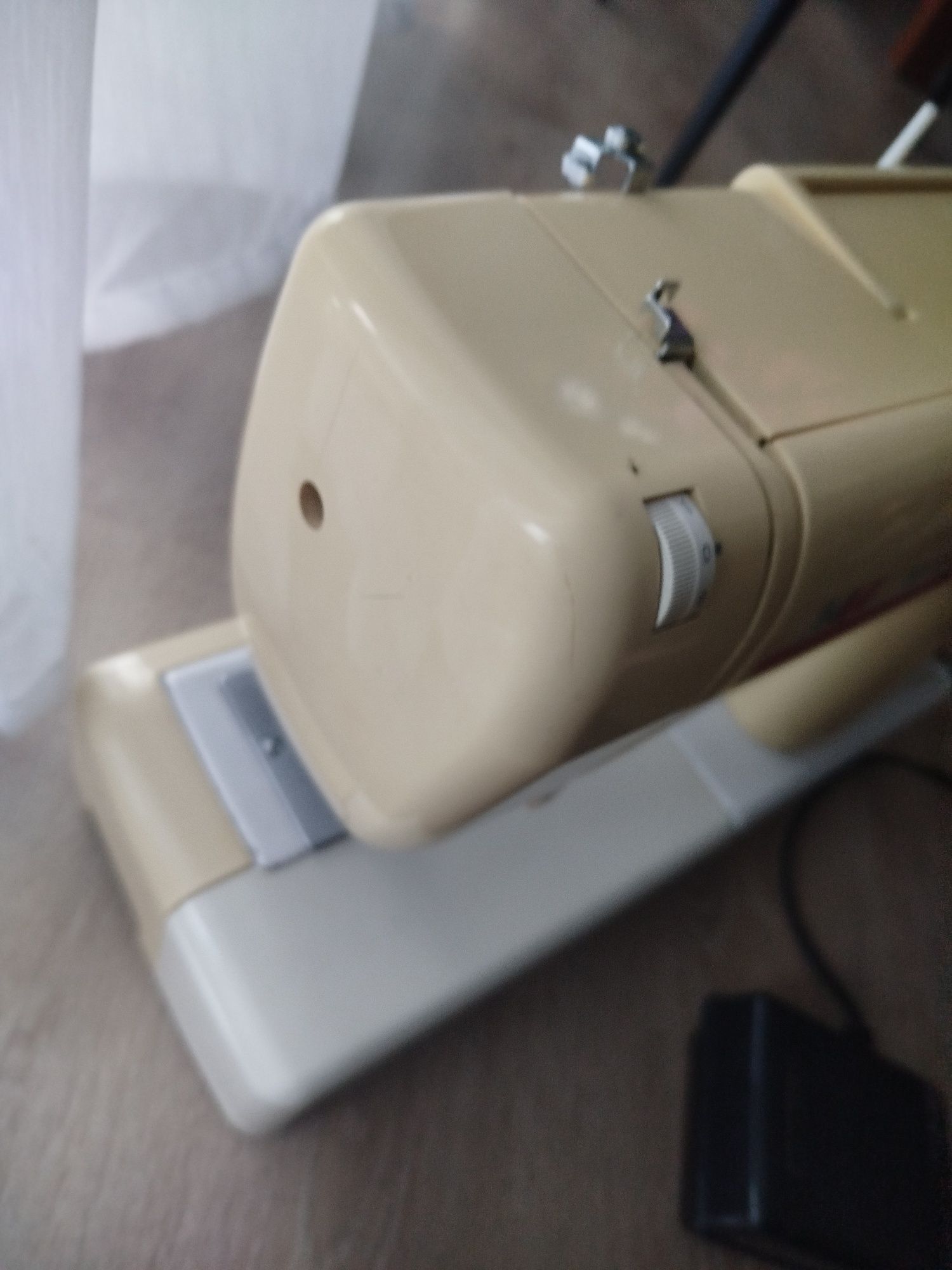 MtM MM-680 Super Zigzag maszyna do szycia