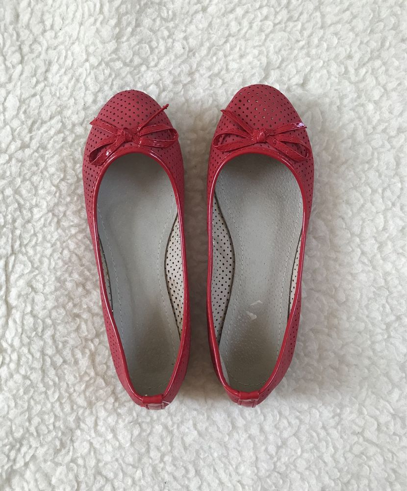 Eleganckie wygodne czerwone baleriny z kokardką buty dla dziewczynki