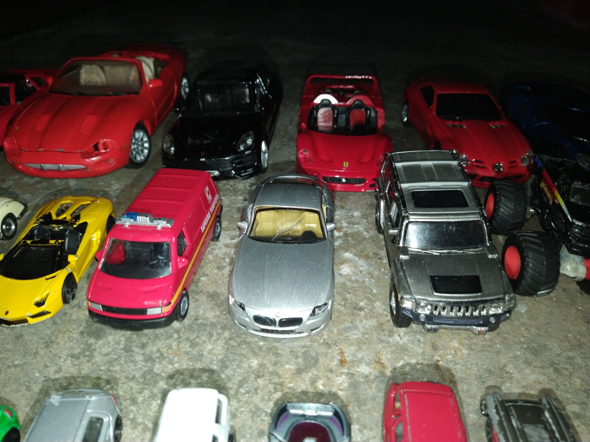 Lote de 50 carros