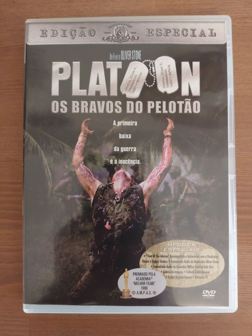 DVD " Platoon - Bravos do Pelotão" Edição Especial (Como Novo)