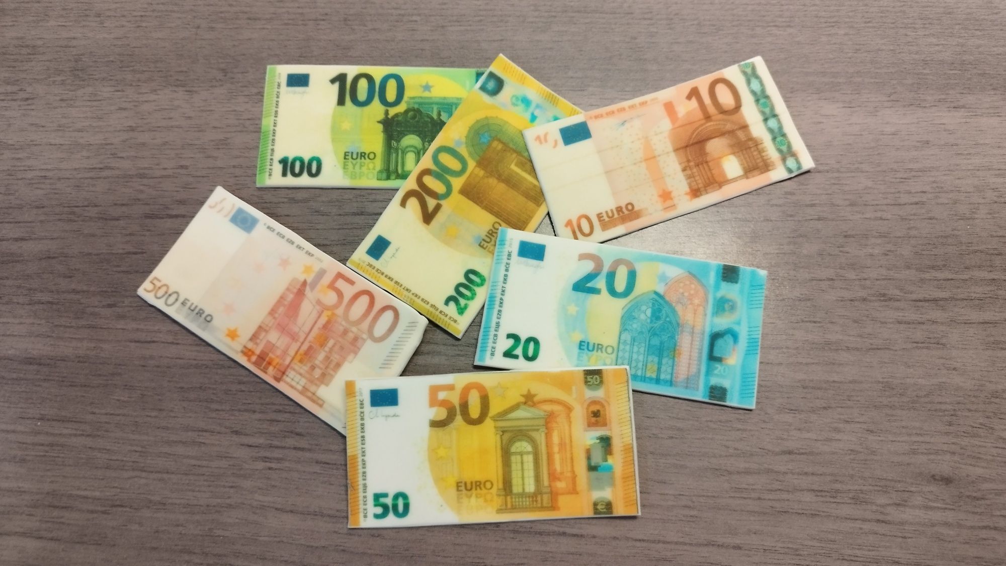 Banknoty euro mix pieniądze z masy cukrowej na tort