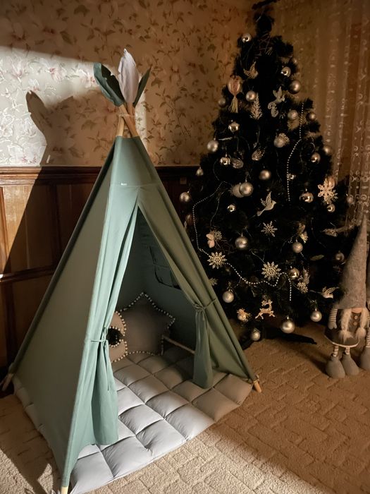 Ялинка штучна, сосна, висока