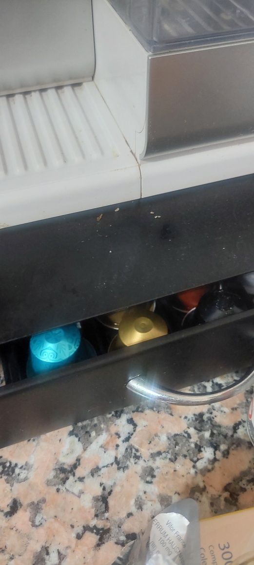 Maquina cafe nespresso delonghi