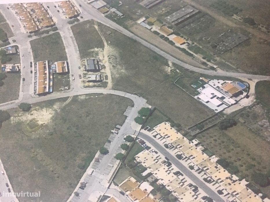 Alcochete - Terreno Urbano P/ Moradia E Anexo C/ 1.200M2