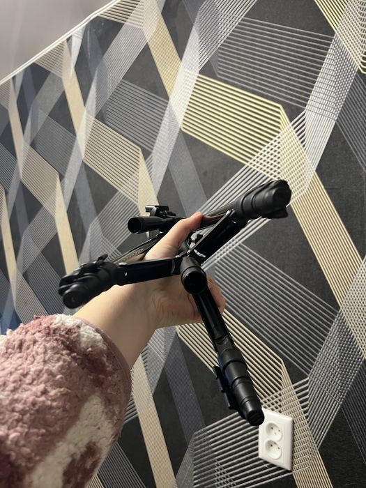 Продам штатив телефон/камера