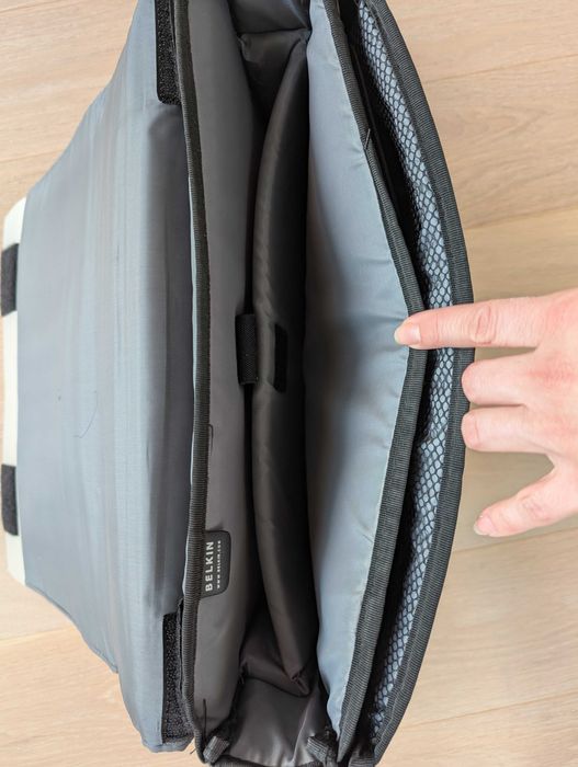 Torba na laptopa Belkin NE