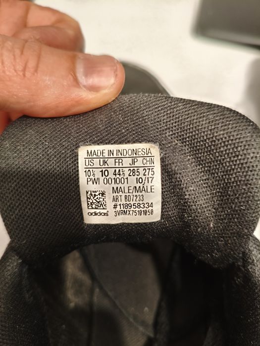 Buty Adidas czarne roz. 44 i 2/3 (patrz zdjęcie)