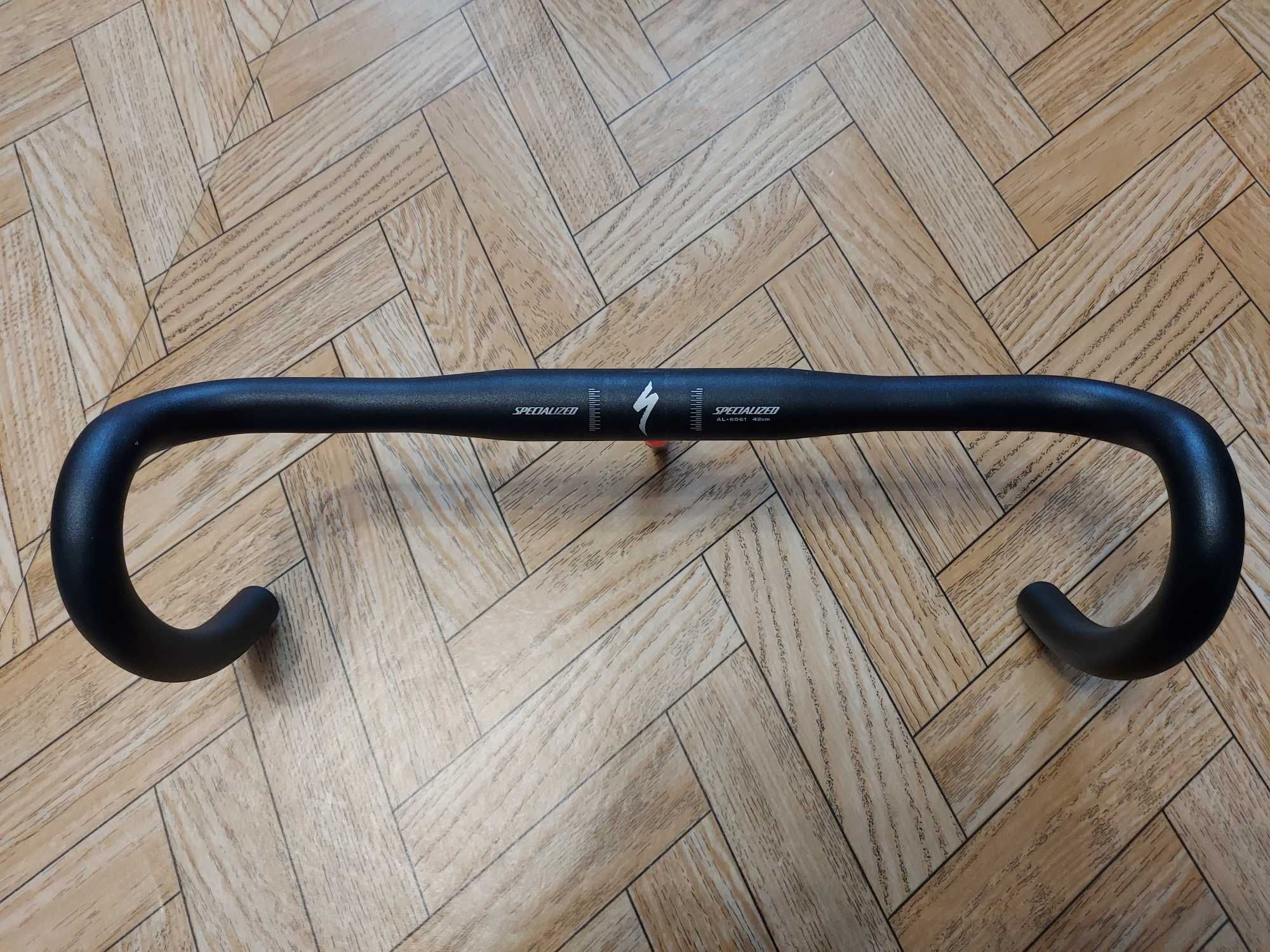 руль кермо для шосейного велосипеда Specialized Shallow Drop 420мм