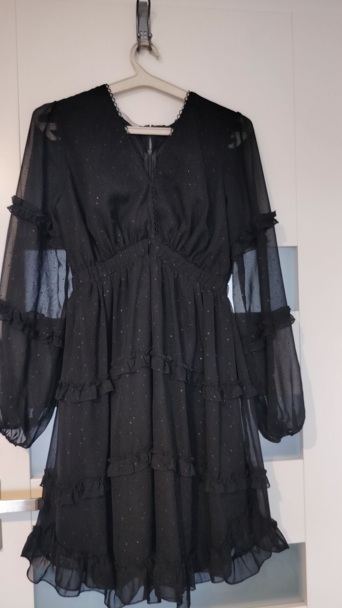 Sukienka falbanki czarna 36 38 M krótka Kossie