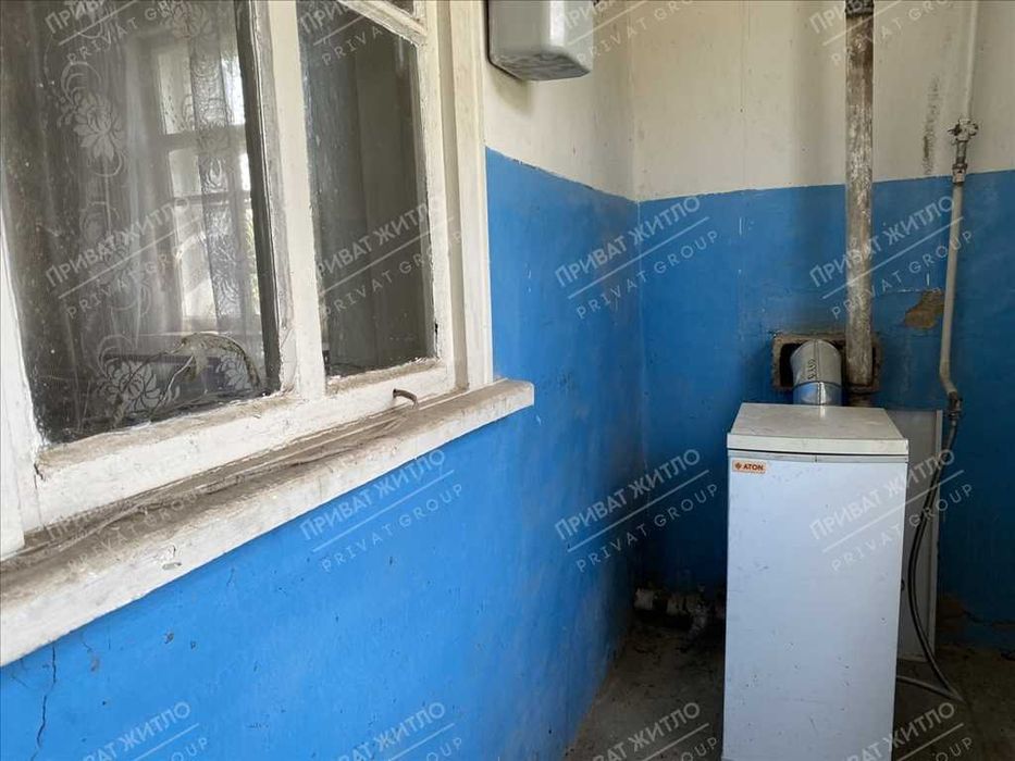 Будинок з великою ділянкою біля лісу!