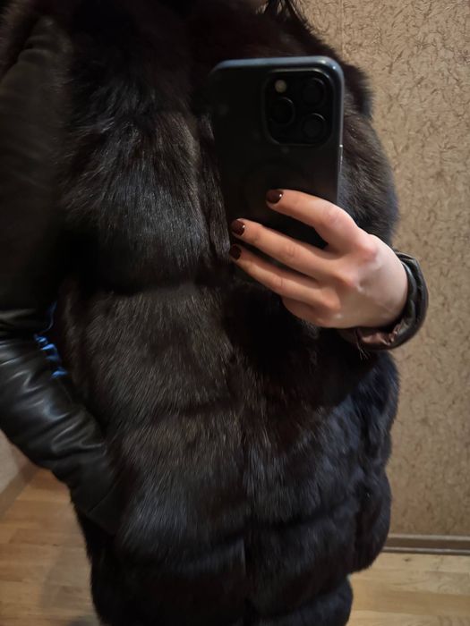 Натуральна хутряна жилетка з Песця - густе хутро - довга модель