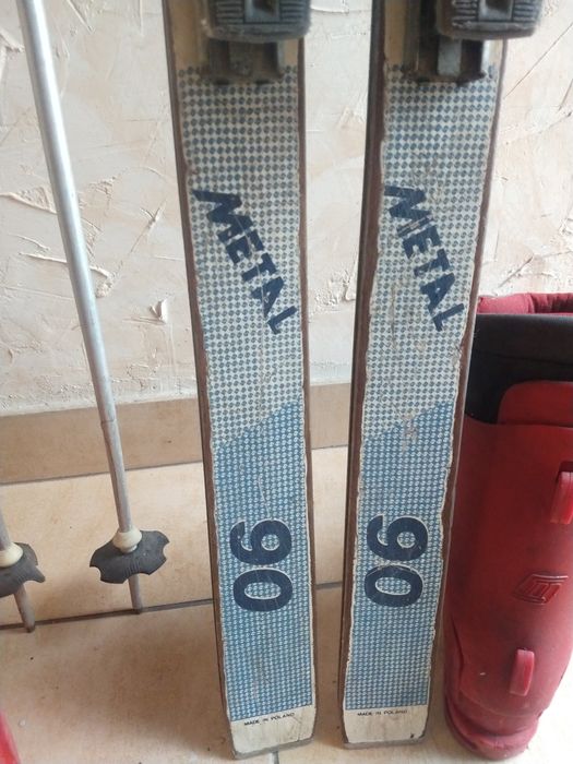 Narty z kijkami i butami