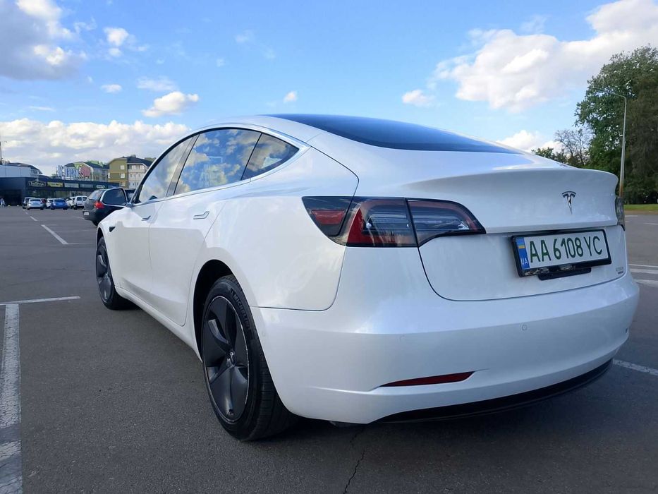 Tesla Model 3 2019