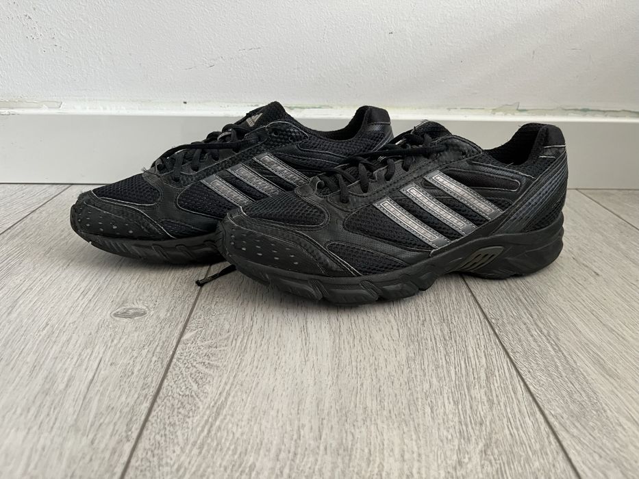 Czarne buty Adidas, rozmiar 39, wkładka 25 cm