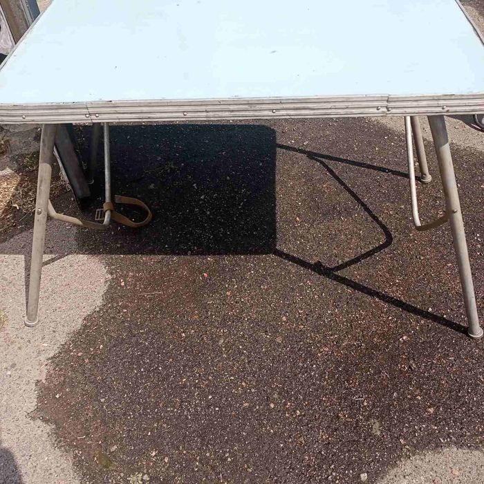 Продам стол складной  90 см х70 см высота стола 70